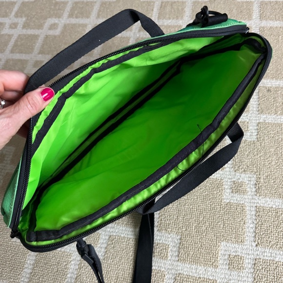 Burton Green Pixel Laptop Messenger Bag Crossbody Tech Travel Carry Case O/S - Picture 3 of 8